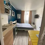 Beautifull Small Flat Paris