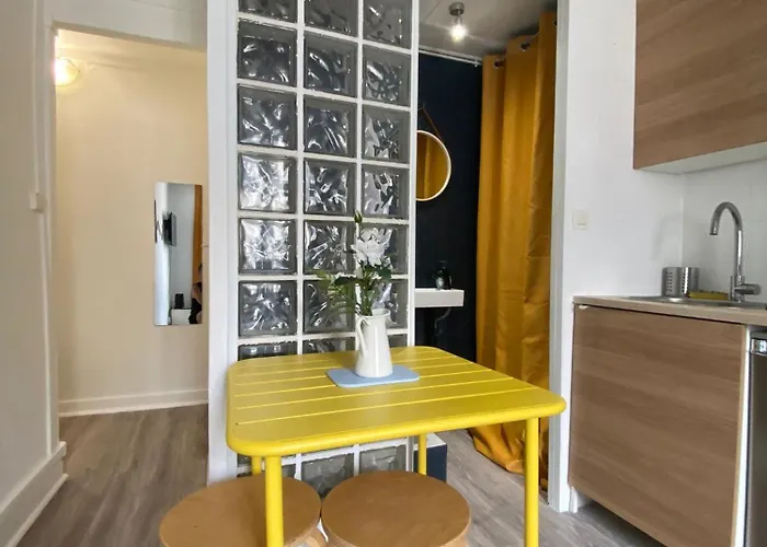 Beautifull Small Flat Paris